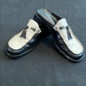 Black and white leather Franco Sarto mule